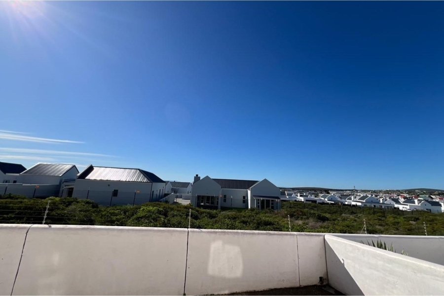 To Let 5 Bedroom Property for Rent in Apollo Ridge Western Cape